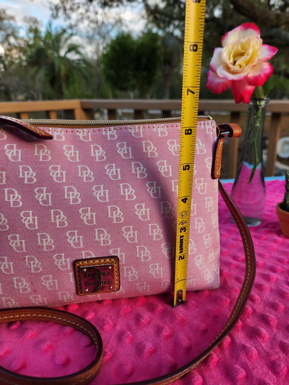 Dooney & Bourke Pink & White Canvus Logo Crossbody With Tan Leather Trim EUC - Picture 15 of 16